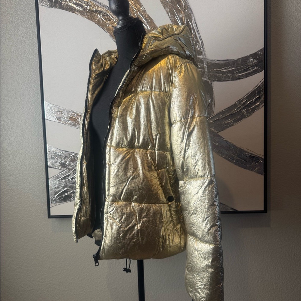 American Eagle Outfitters Shiny Gold Hooded Puffer Jacket - Picture 2 of 4